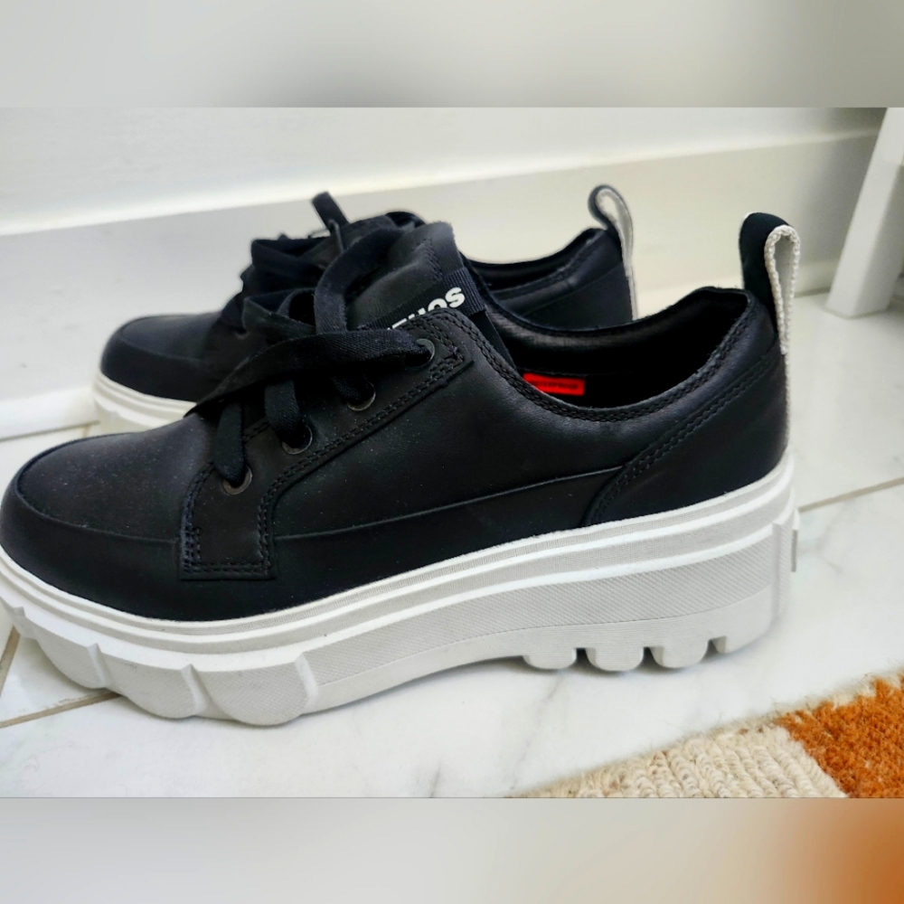 Sorel 100% Leather Platform Sneakers